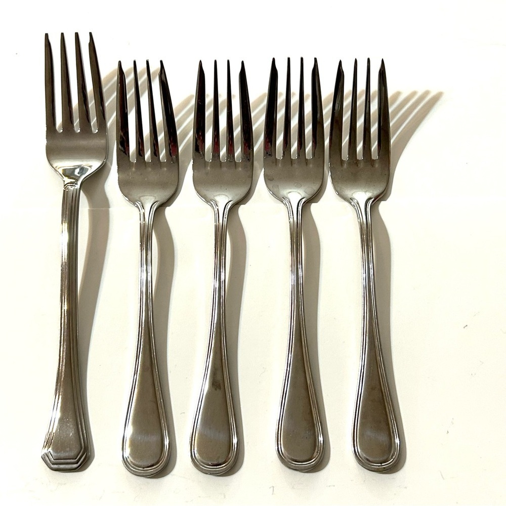 Set of 5 Stainless Steel 18/10 Forks World 1-Square Trim 4-Circle Trim